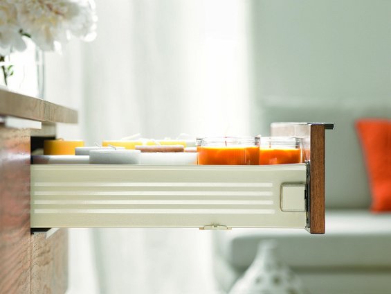 Ящик METABOX (высота М 86, глубина 350 мм) кремовый